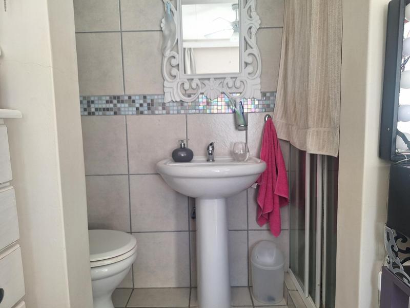 2 Bedroom Property for Sale in Island View Western Cape